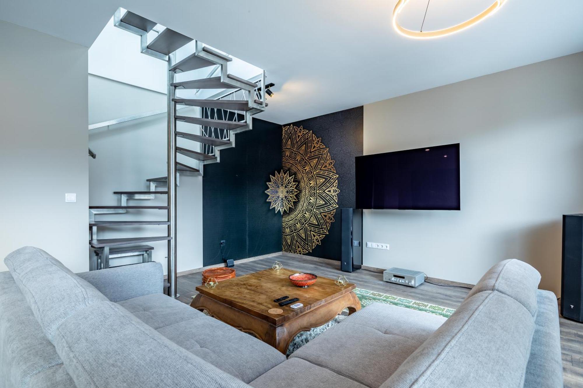 Apartment Luxury Penthouse W Garage - Centre
