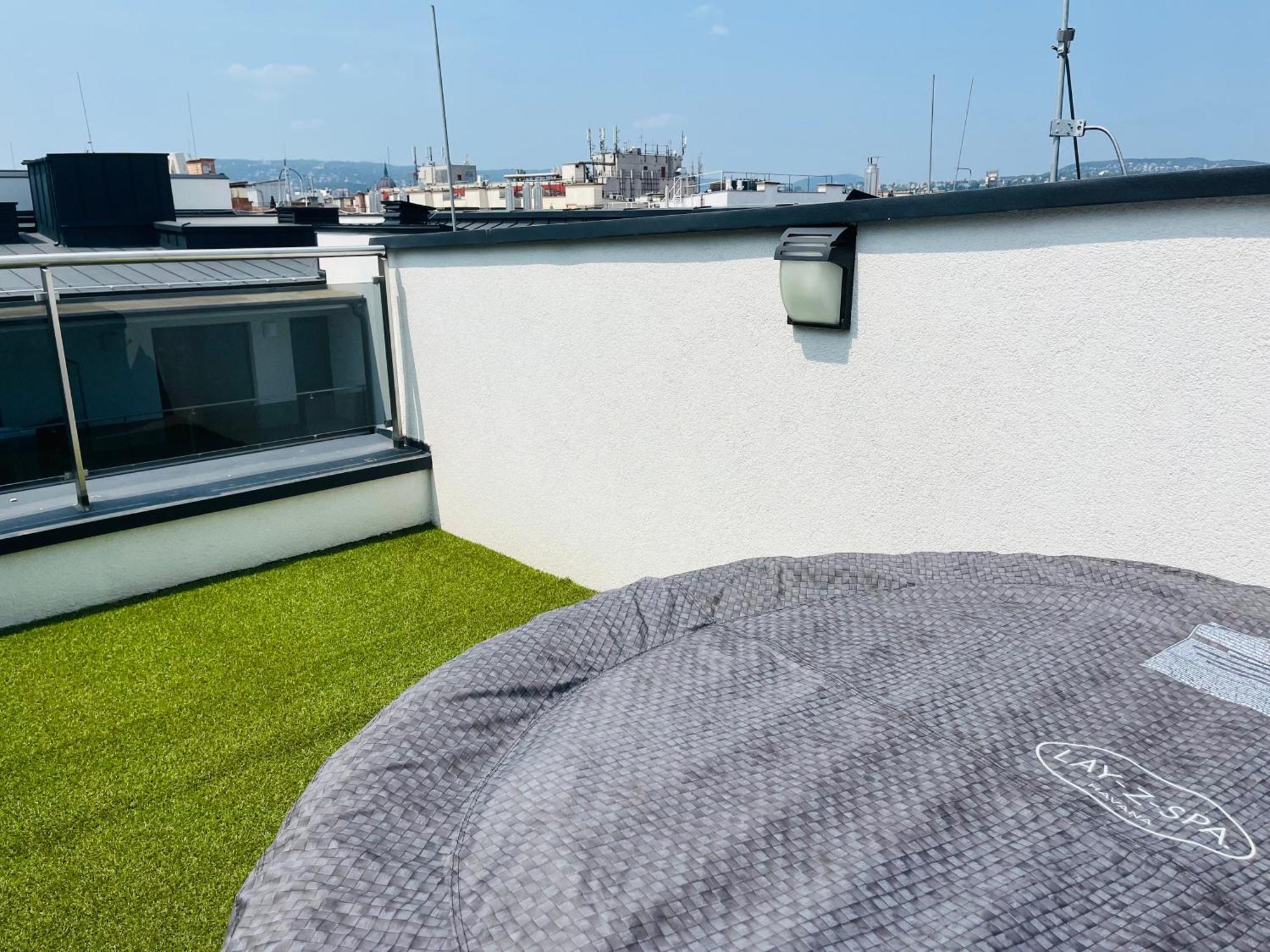 Apartment Luxury Penthouse W Garage - Centre Budapest