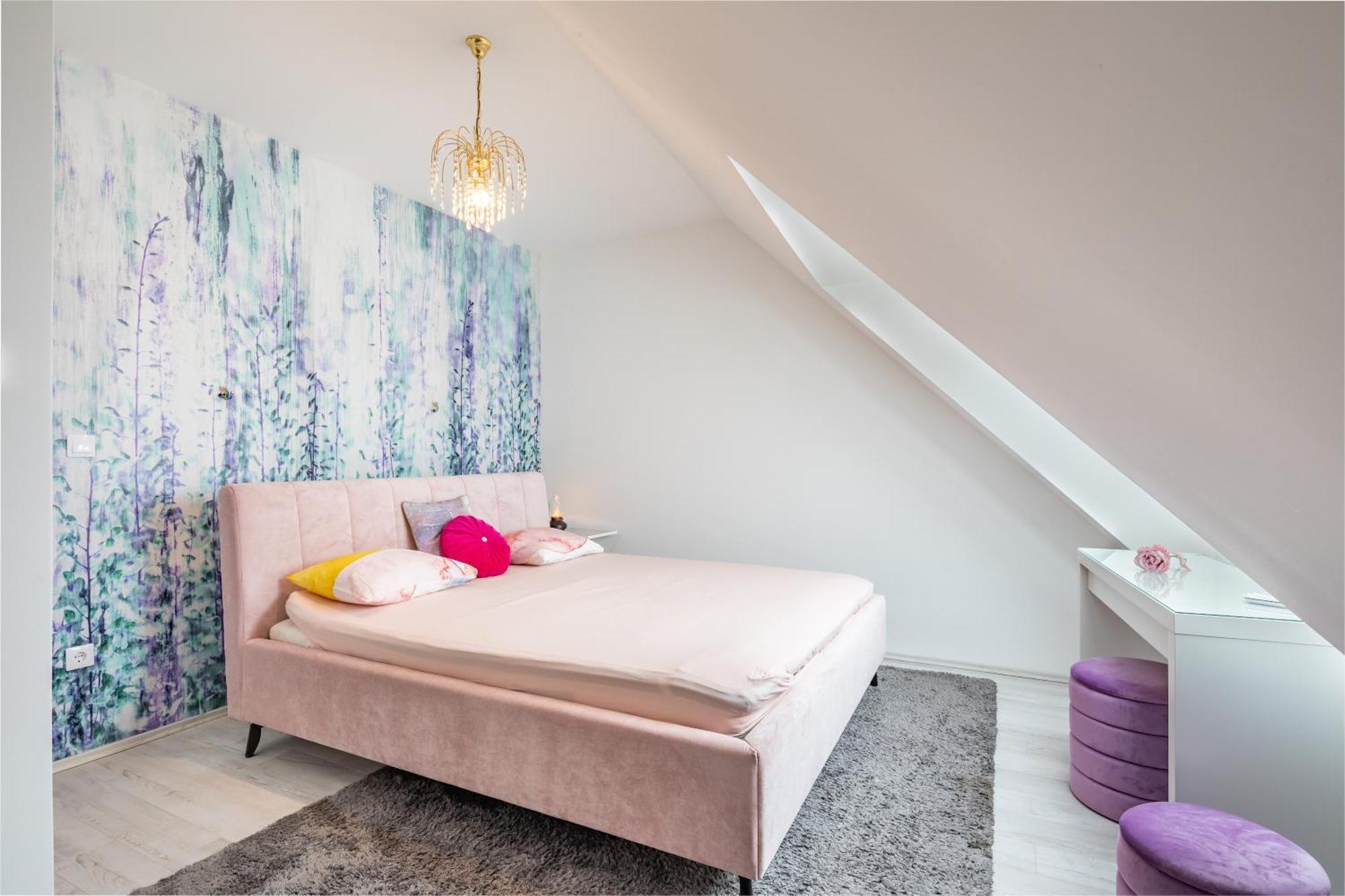 Apartment Luxury Penthouse W Garage - Centre *
